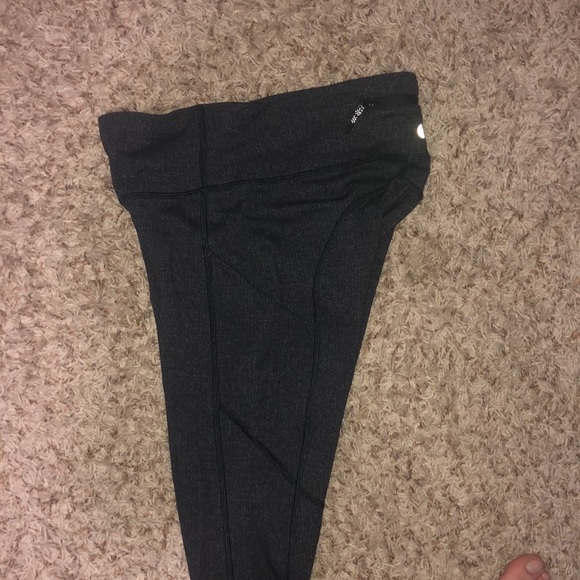 lululemon leggings - Picture 4 of 4